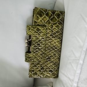 Green clutch purse